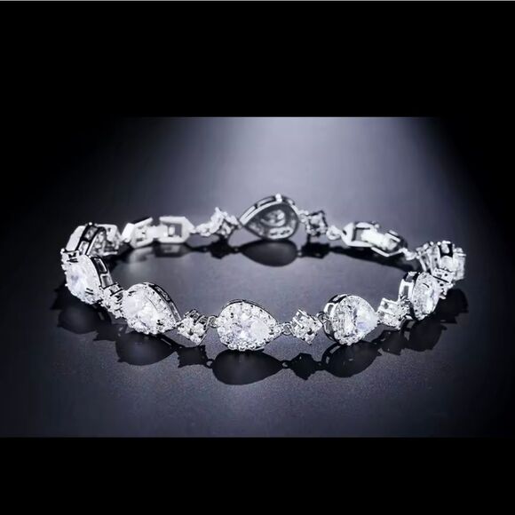 Silver Diamond Teardrop Bracelet - Picture 2 of 3